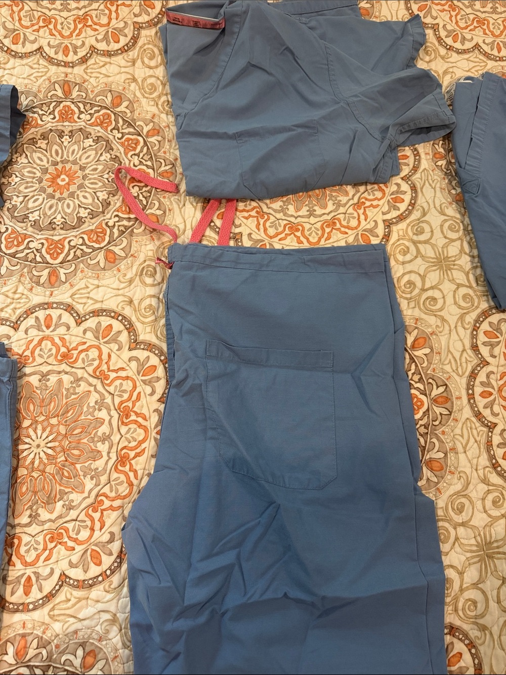 Unisex surgical scrubs ceil blue Scrub set with Drawstring XL bottom / L top